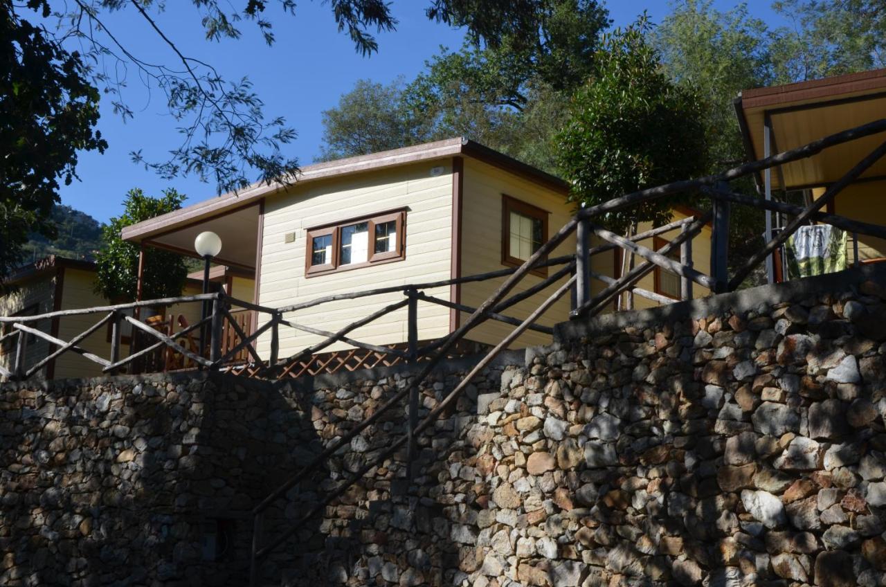 Campeggio Pian Dei Boschi Pietra Ligure Buitenkant foto